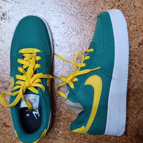 Nike Women's Air Force One Low Green & Yellow Custom Sneakers Size 8 - Picture 3 of 7